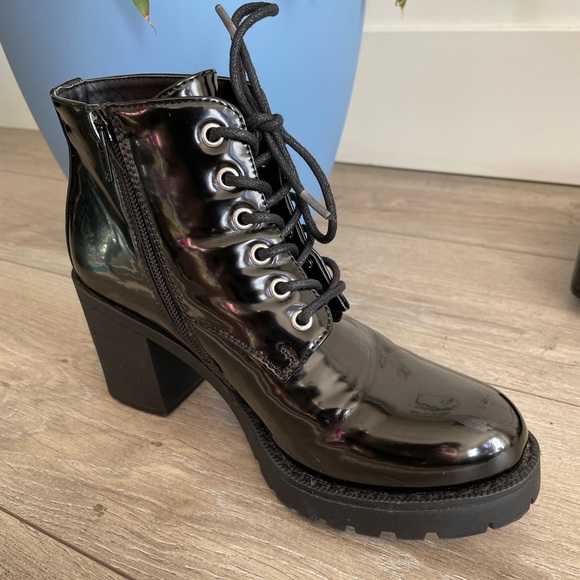 Harlow Patent Heel Booties - Picture 5 of 8